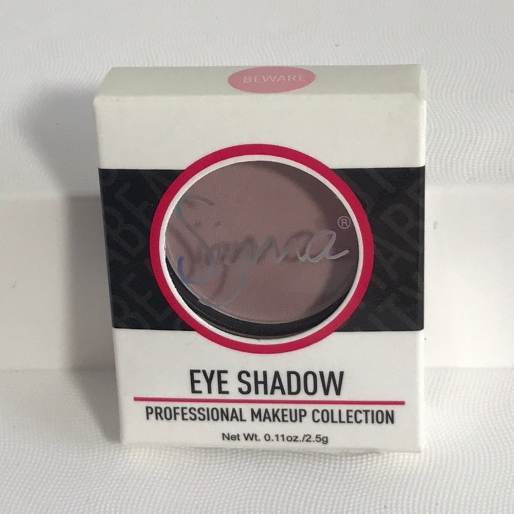 🍁 10 for $20 🍁 SIgma eye shadow in Beware